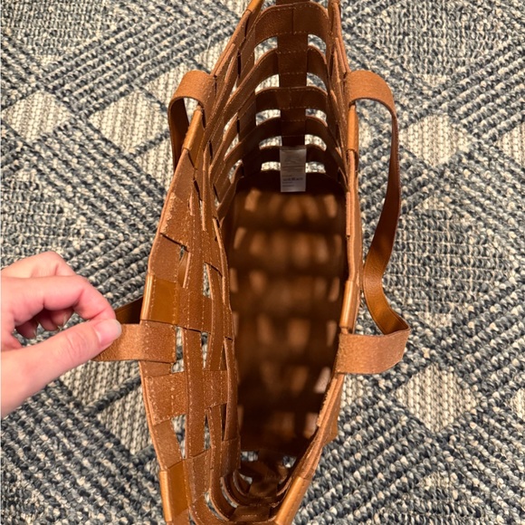 Madewell Medium Brown Transport Tote: Basketweave Edition - Picture 5 of 8